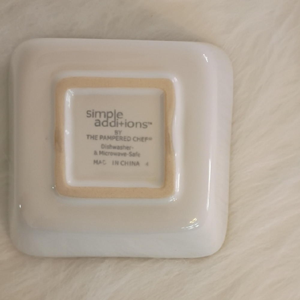 The Pampered Chef White Square Bowls - Picture 3 of 5